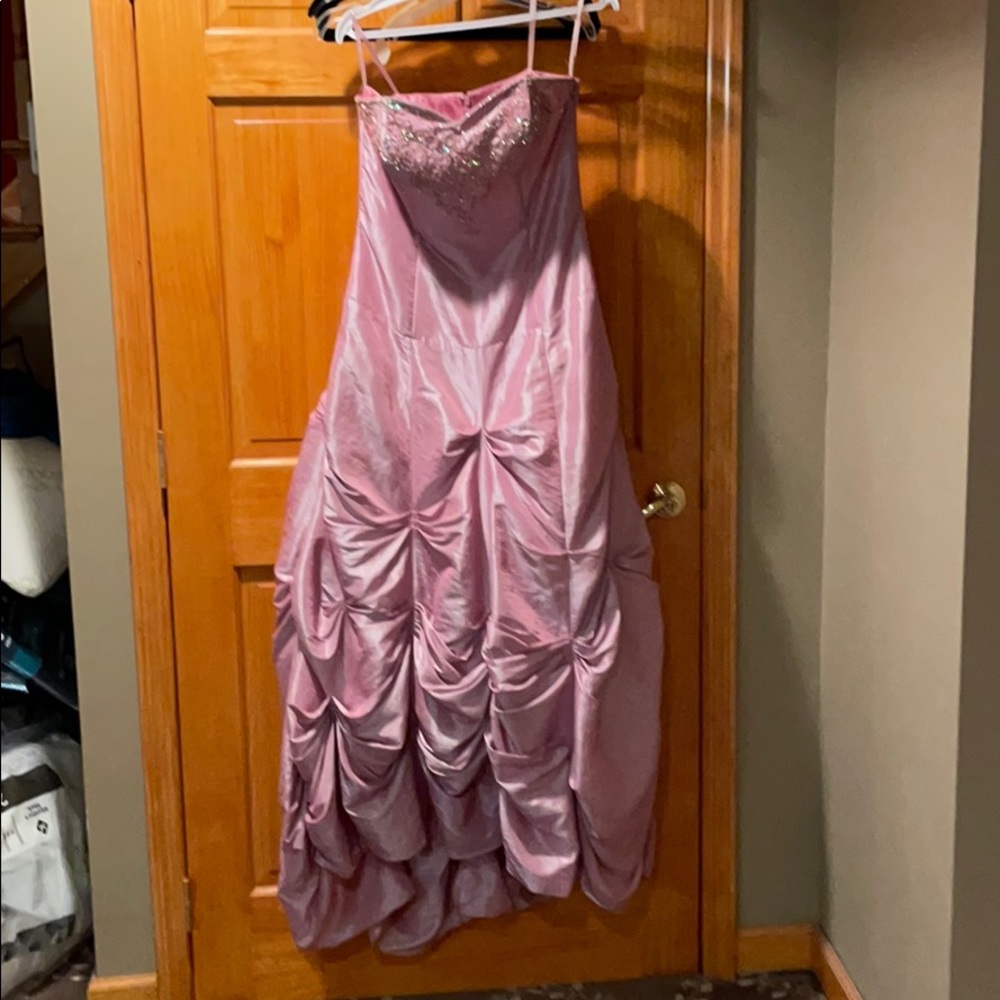 Pink formal Dress w/matching shoulder wrap